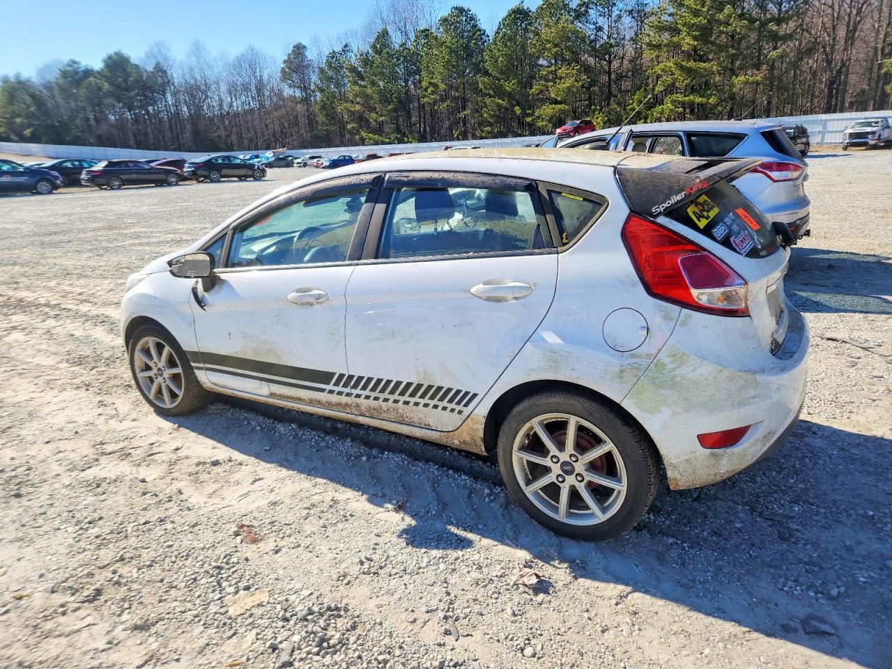 2016 FORD Fiesta