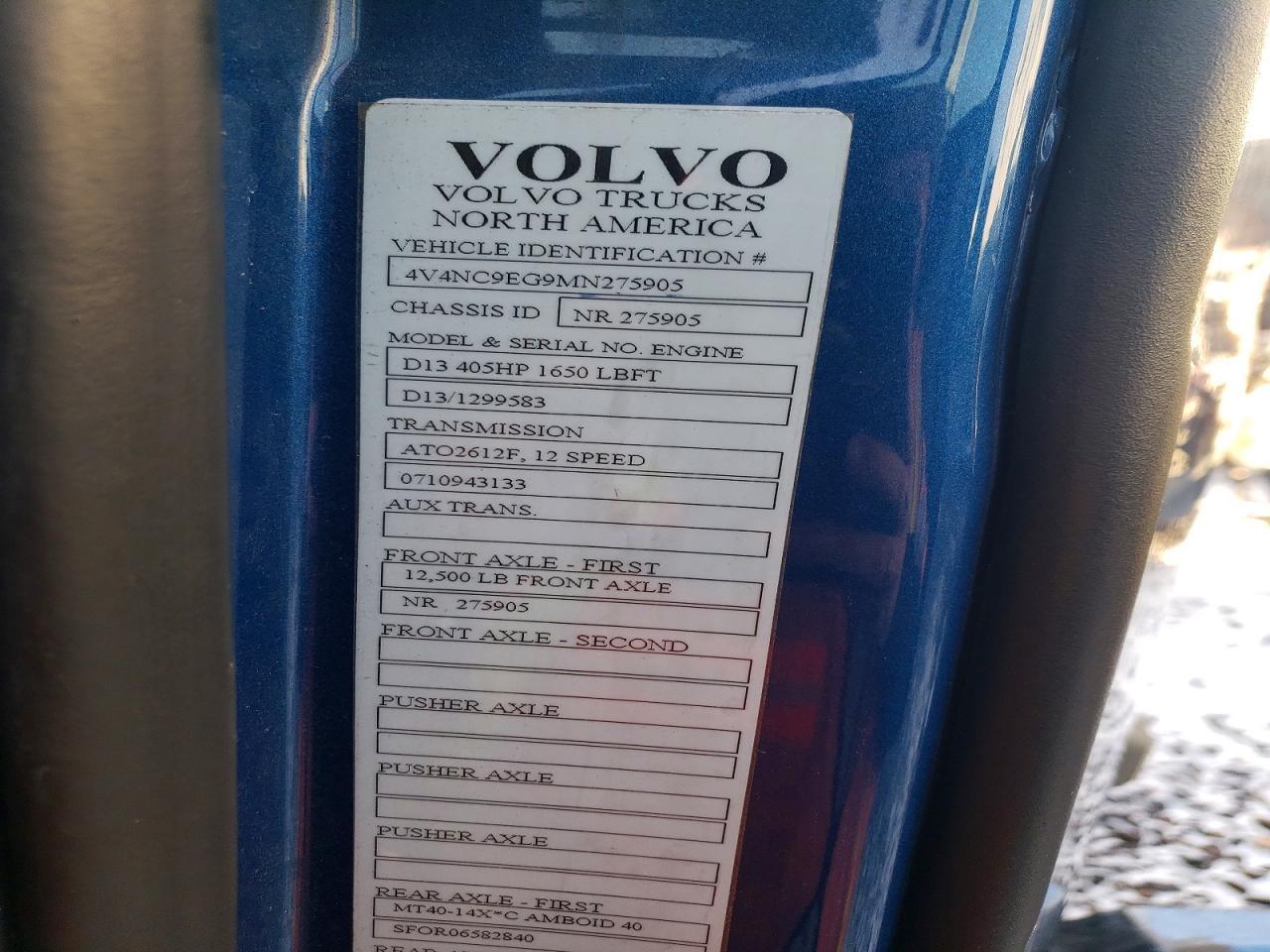 2021 VOLVO VNL