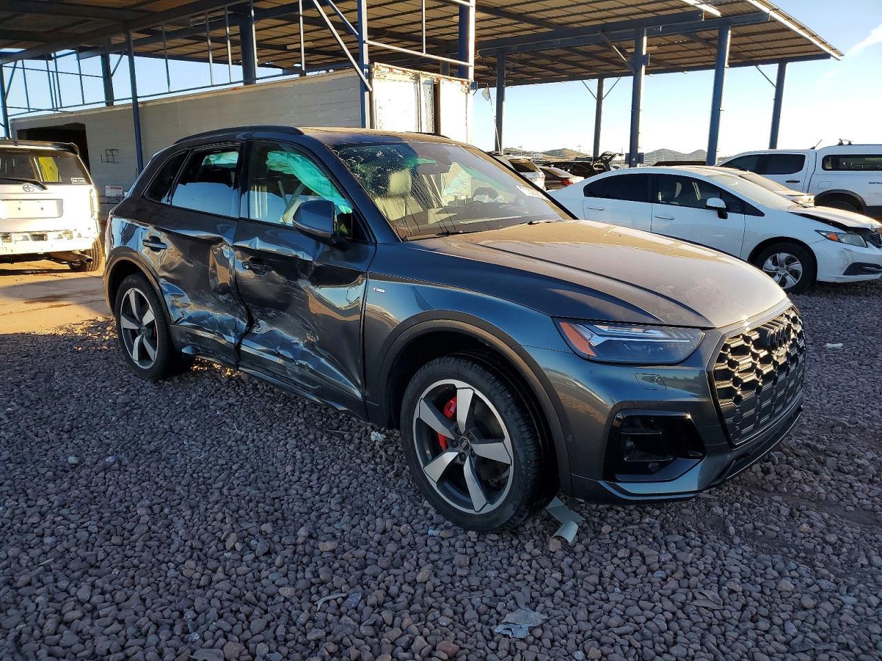 2024 AUDI Q5