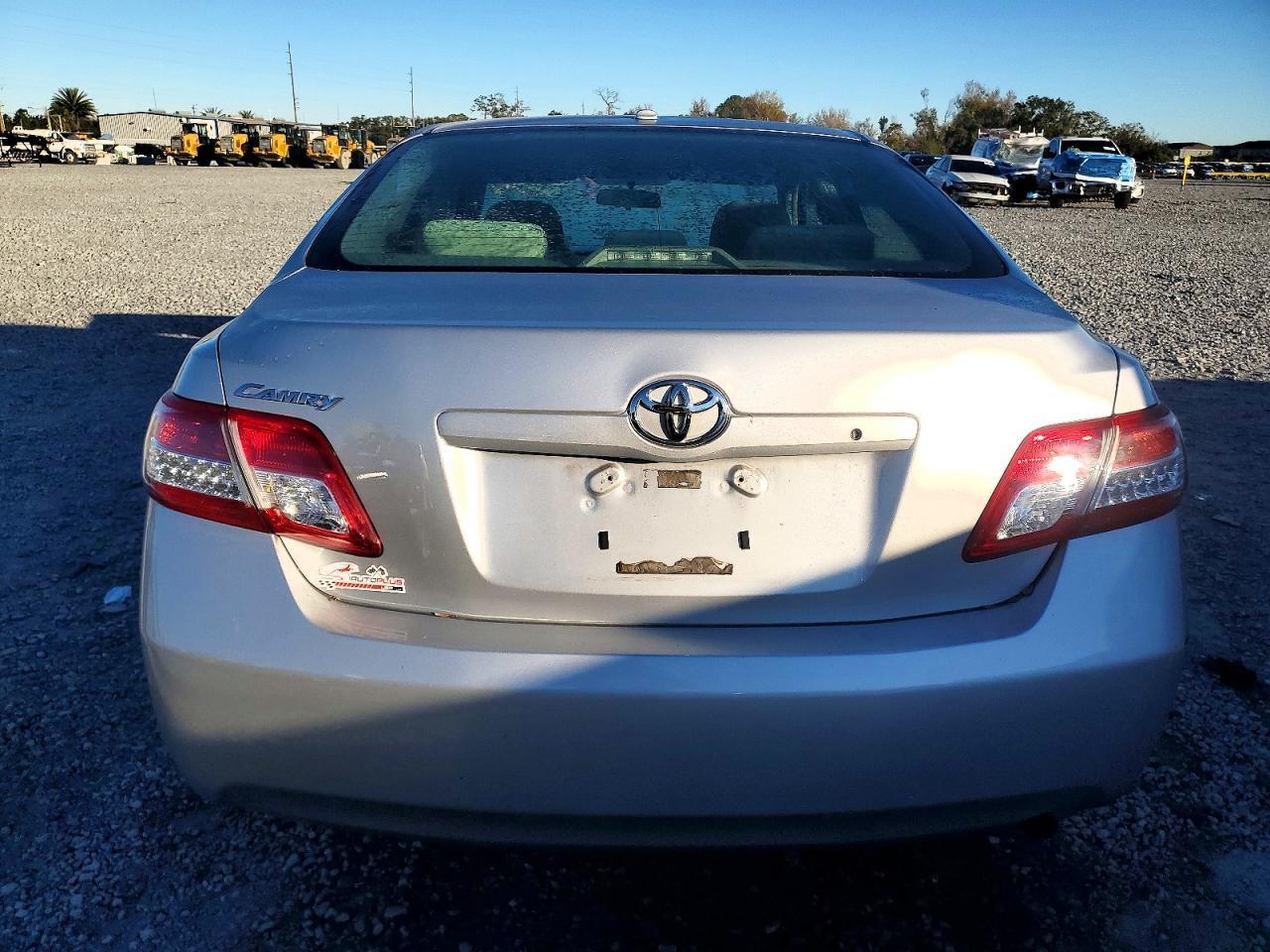 2010 TOYOTA CAMRY