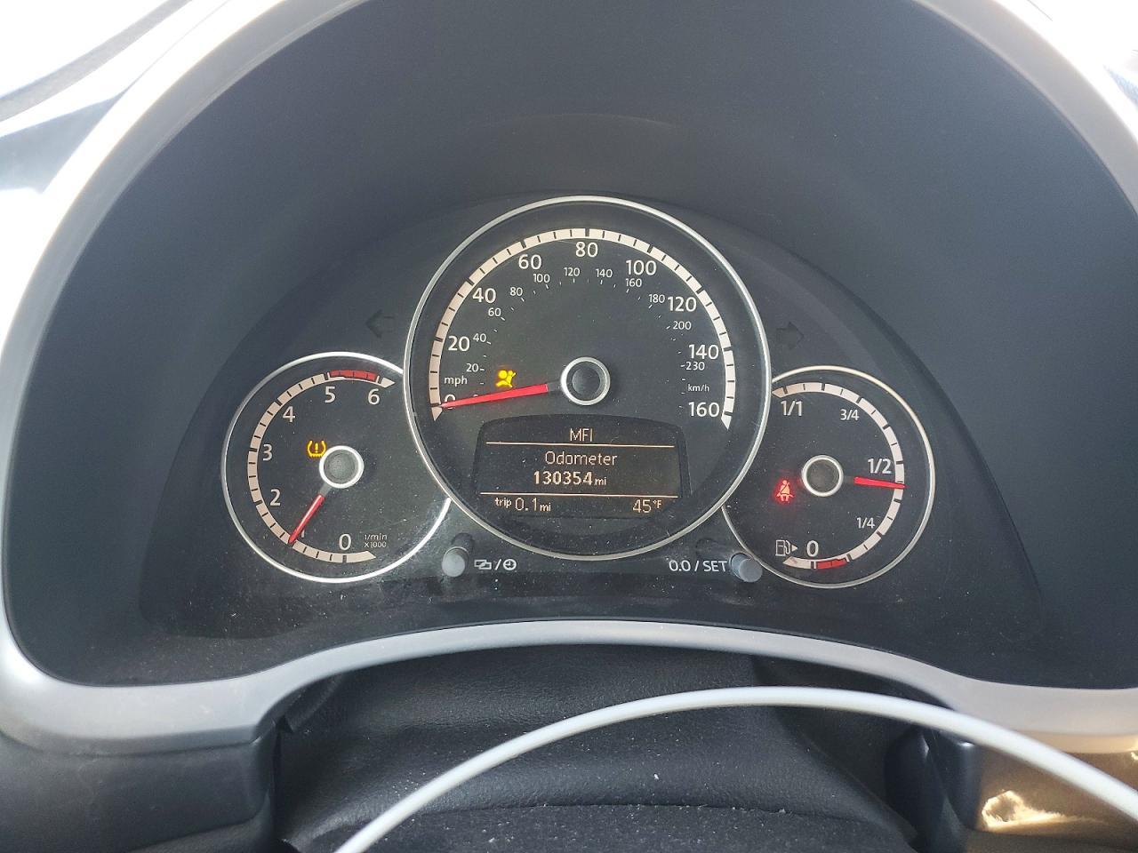2013 VOLKSWAGEN Beetle