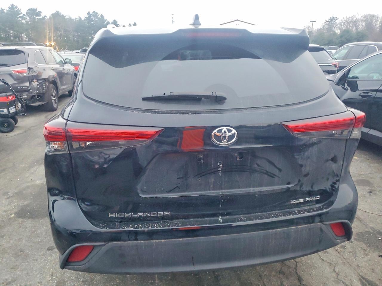 2021 TOYOTA HIGHLANDER