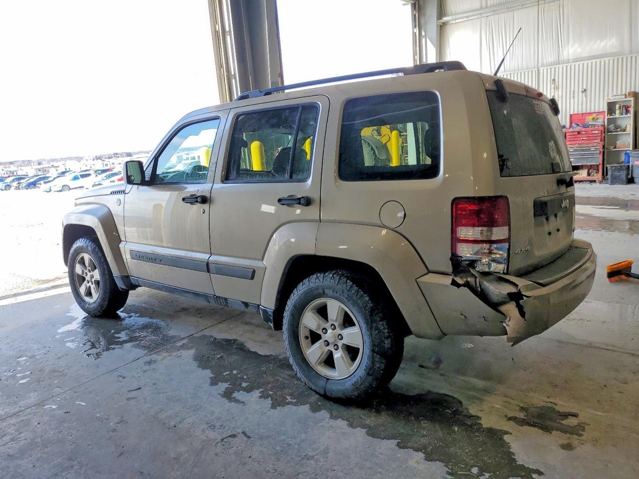 2011 JEEP Liberty