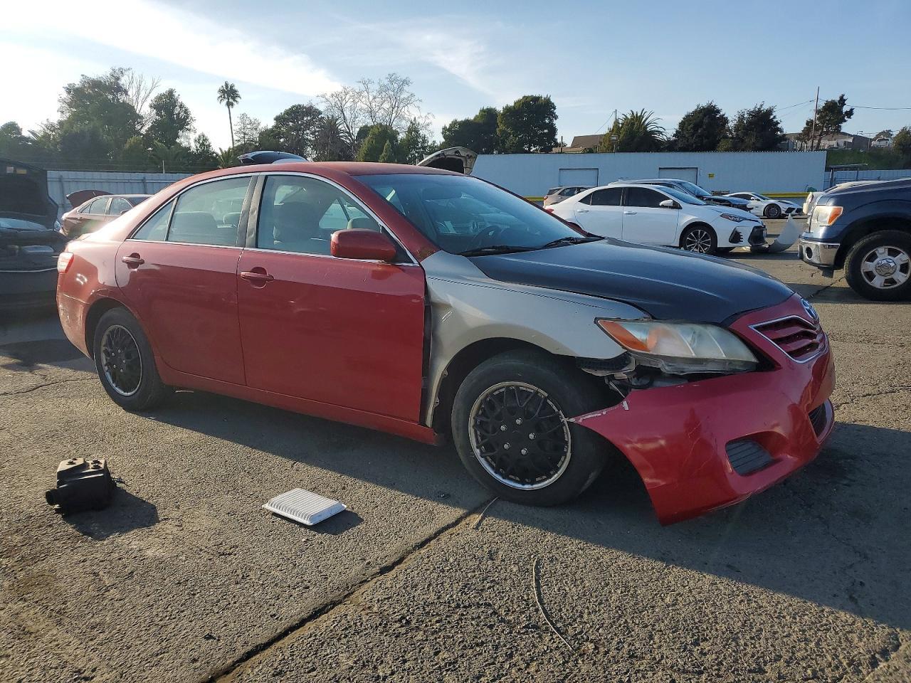 2011 TOYOTA CAMRY