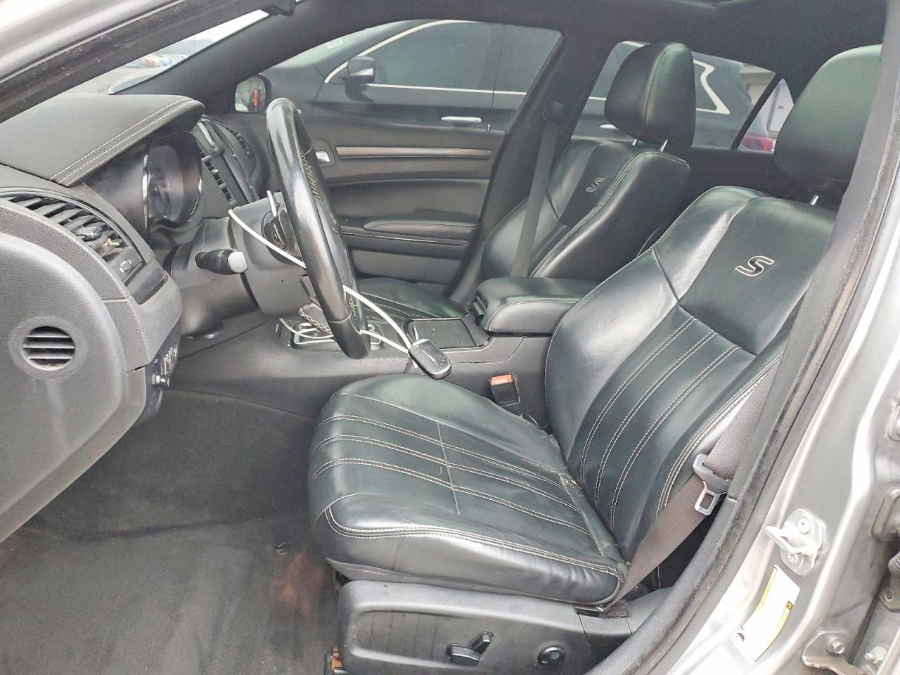 2016 CHRYSLER 300