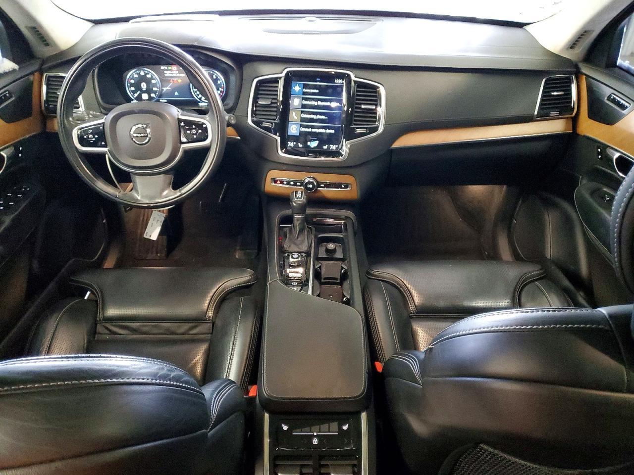 2019 VOLVO XC90