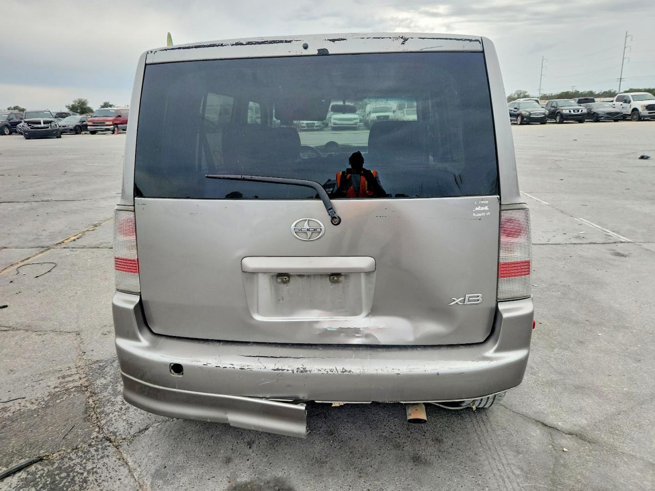 2006 TOYOTA SCION
