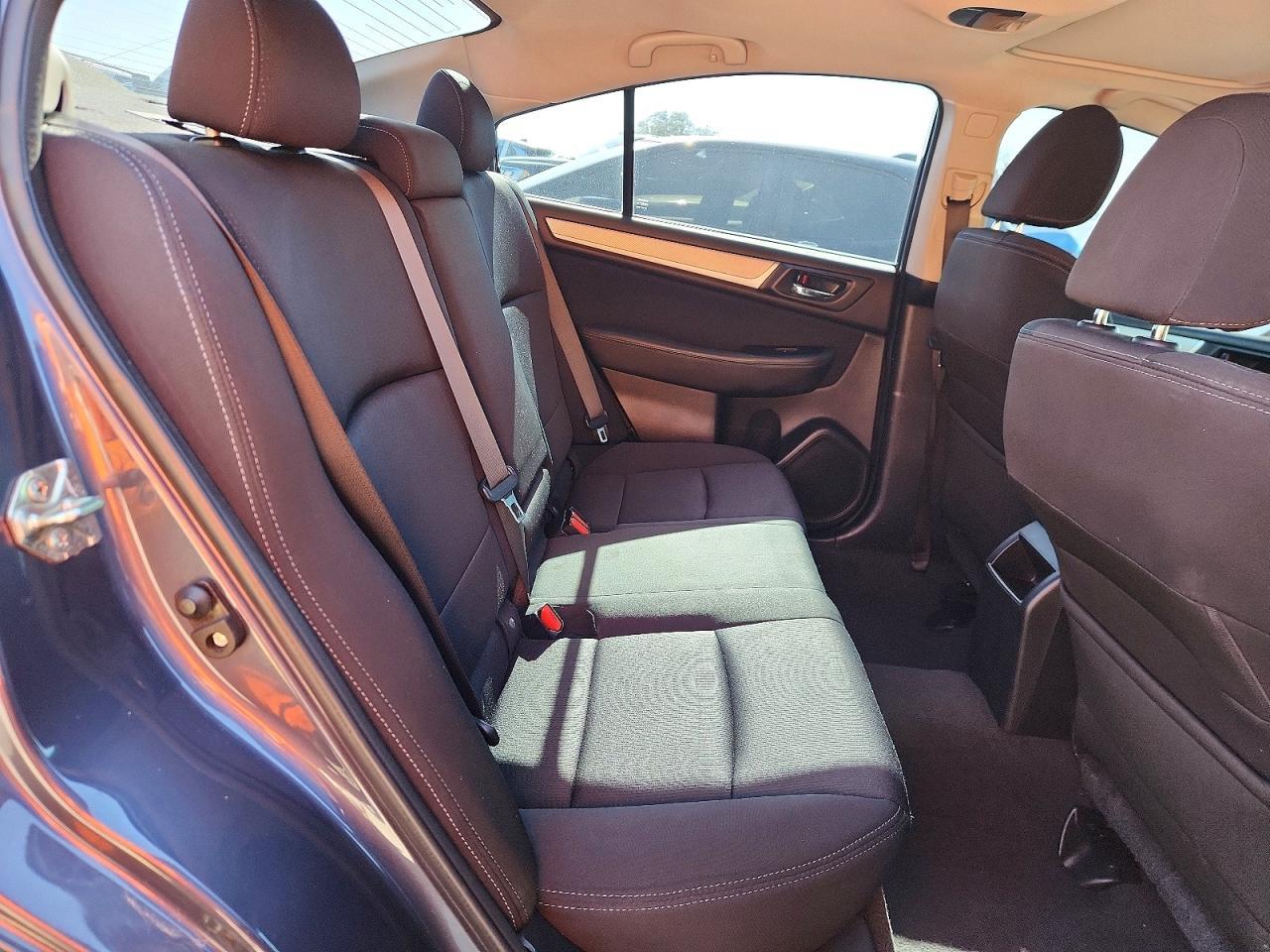 2017 SUBARU Legacy