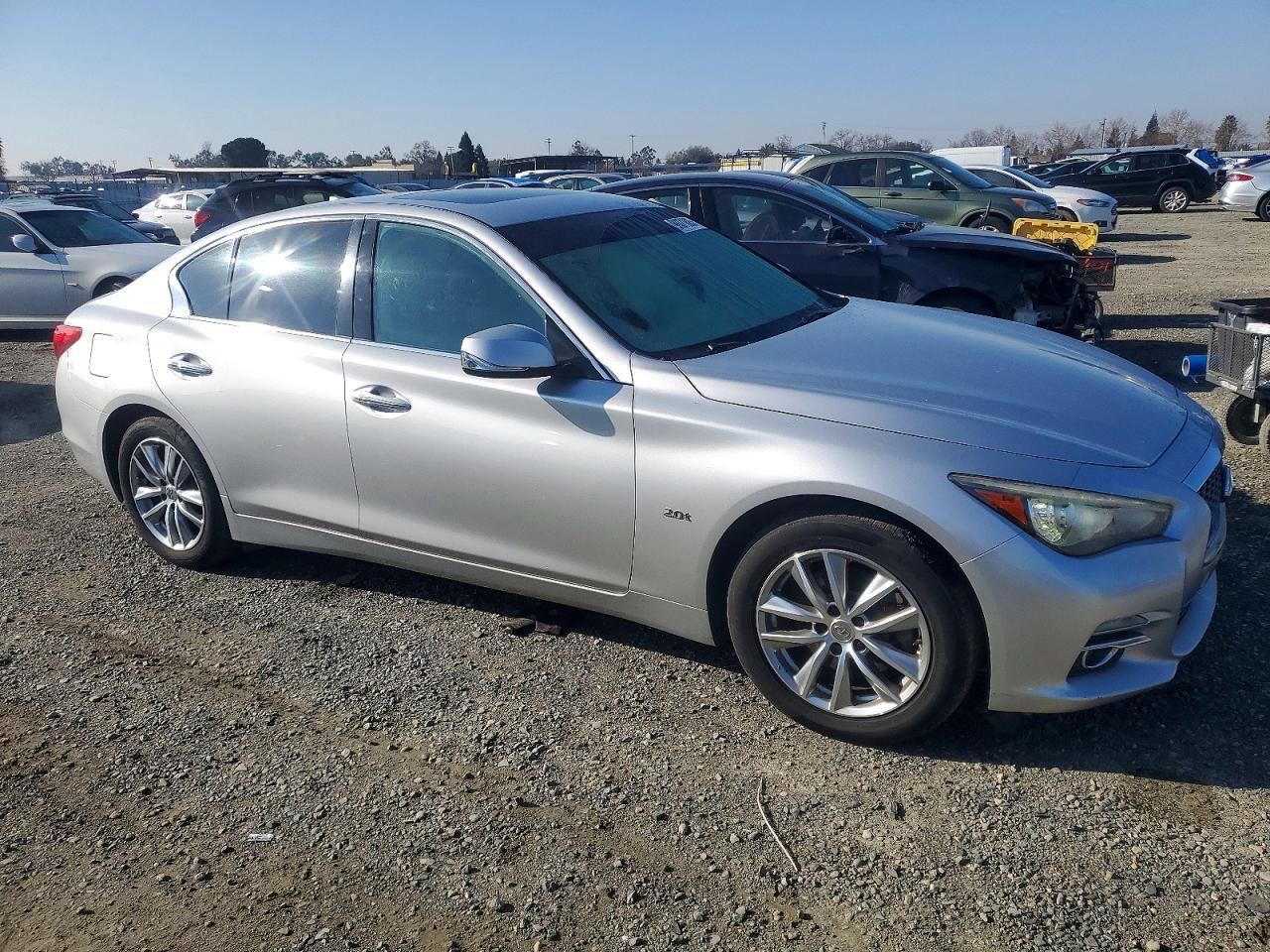 2017 INFINITI Q50