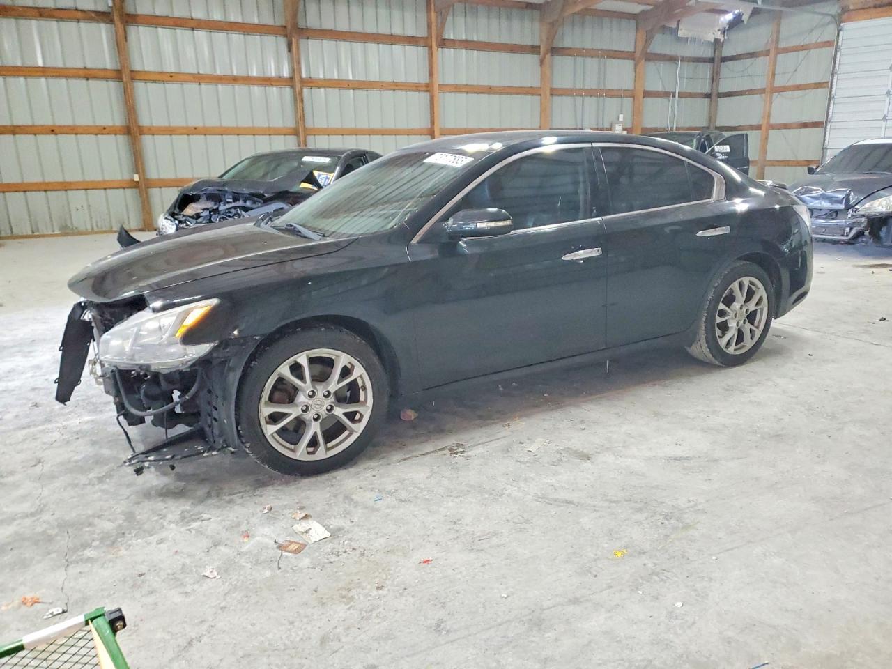 2014 NISSAN Maxima