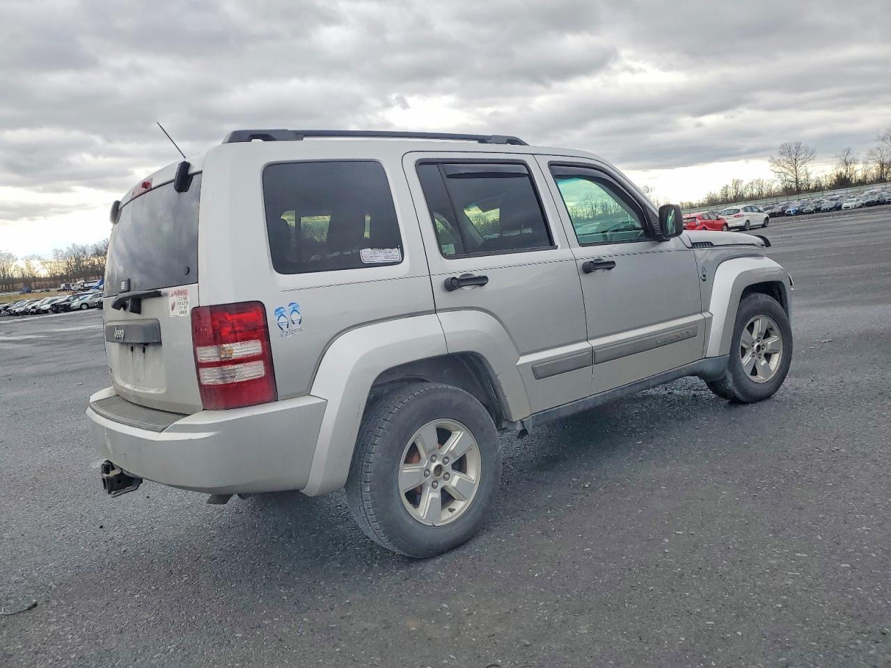 2012 JEEP Liberty