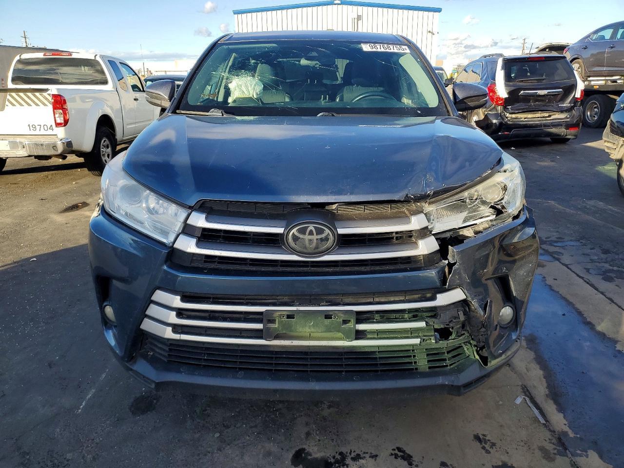 2019 TOYOTA HIGHLANDER