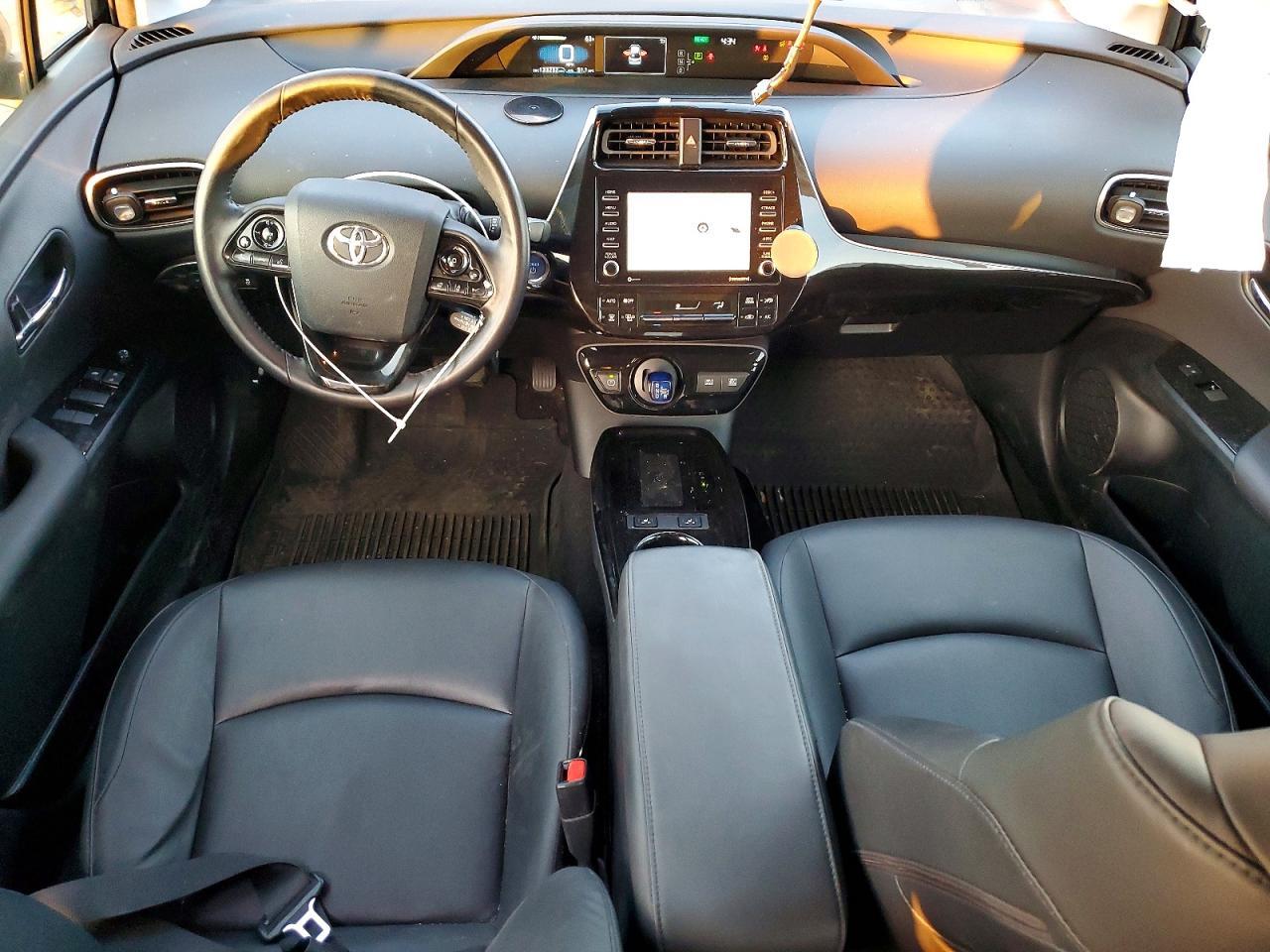 2022 TOYOTA PRIUS