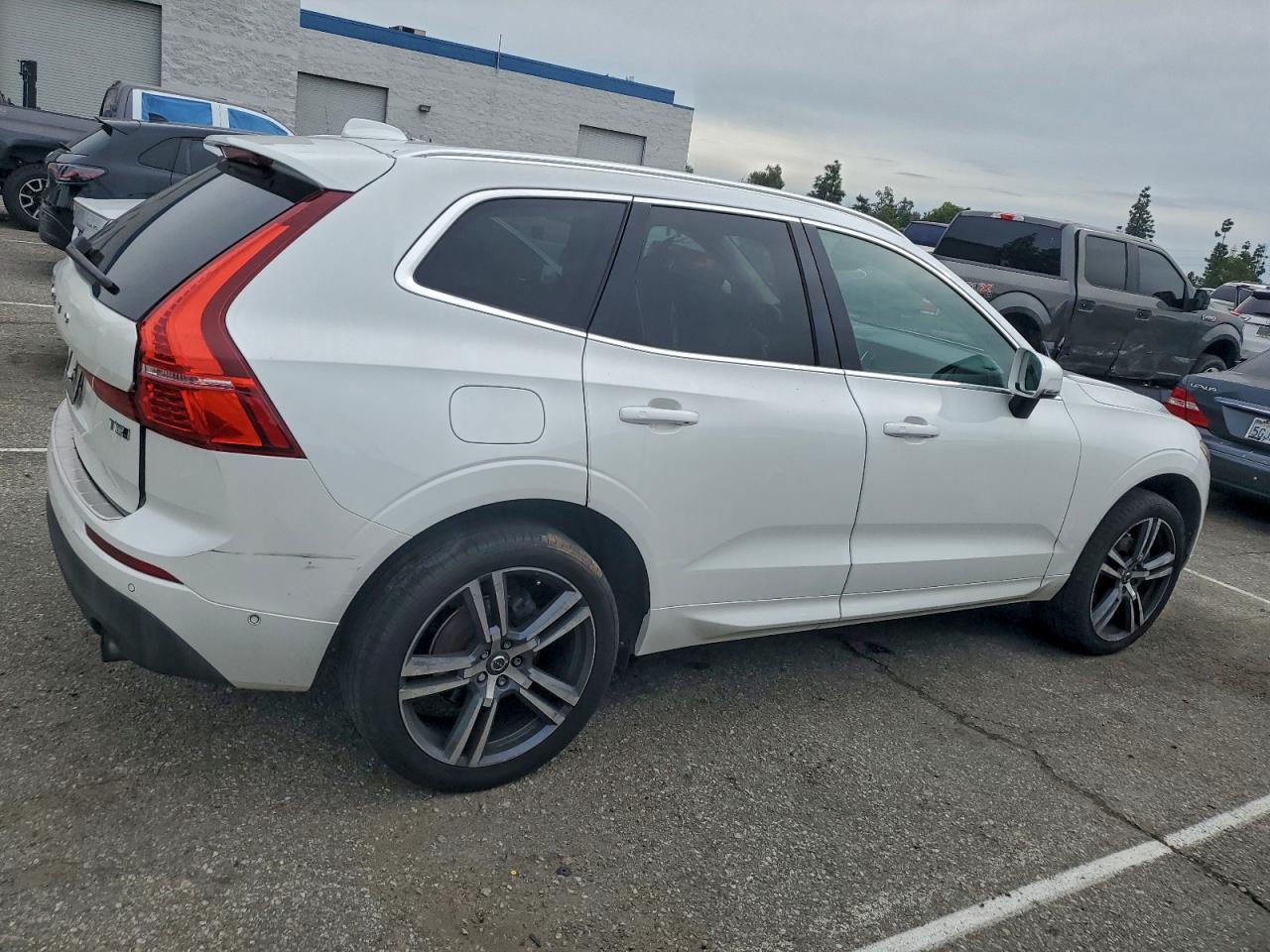 2018 VOLVO XC60