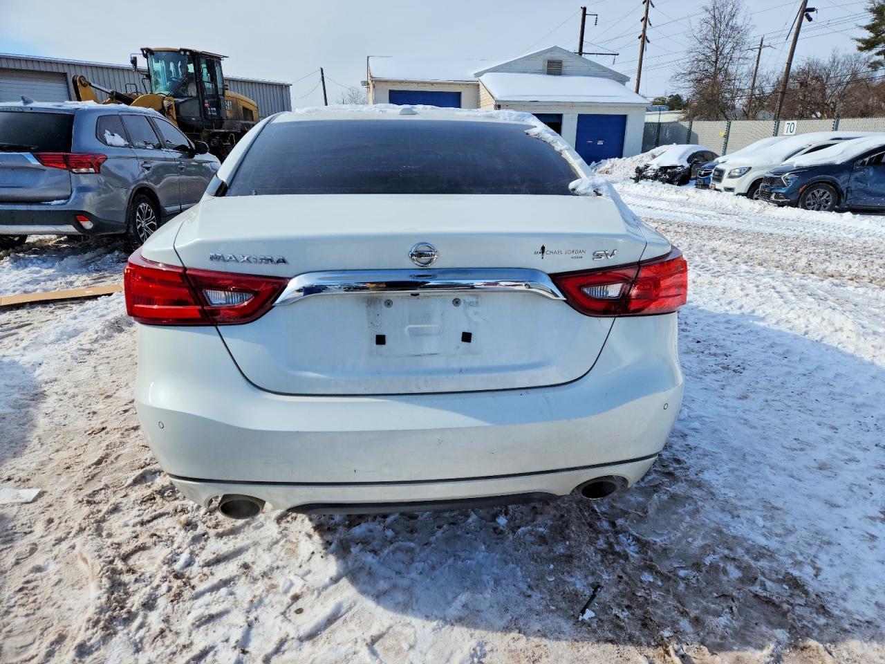 2016 NISSAN Maxima