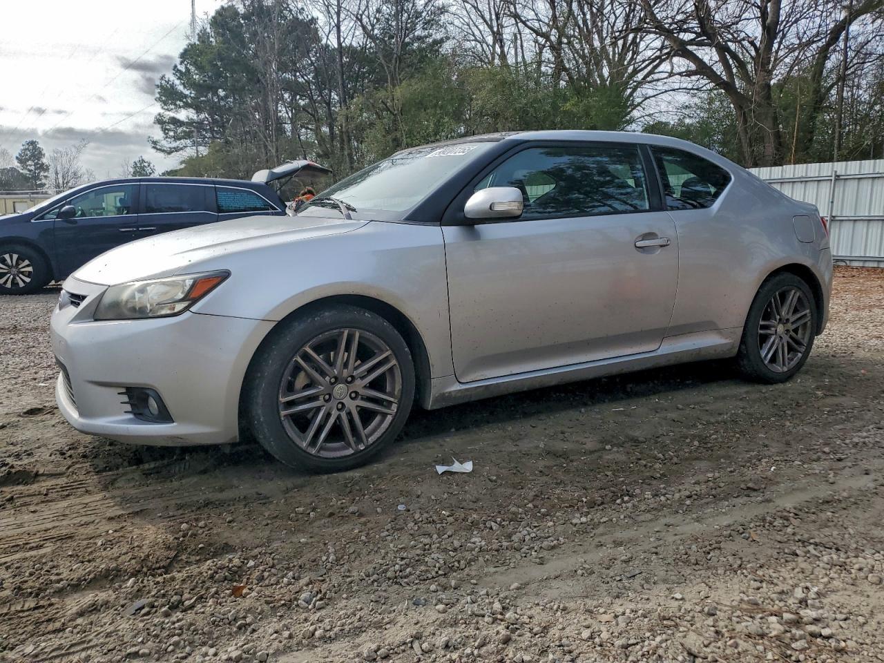 2011 TOYOTA SCION