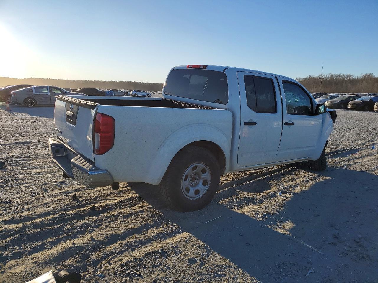2016 NISSAN Frontier