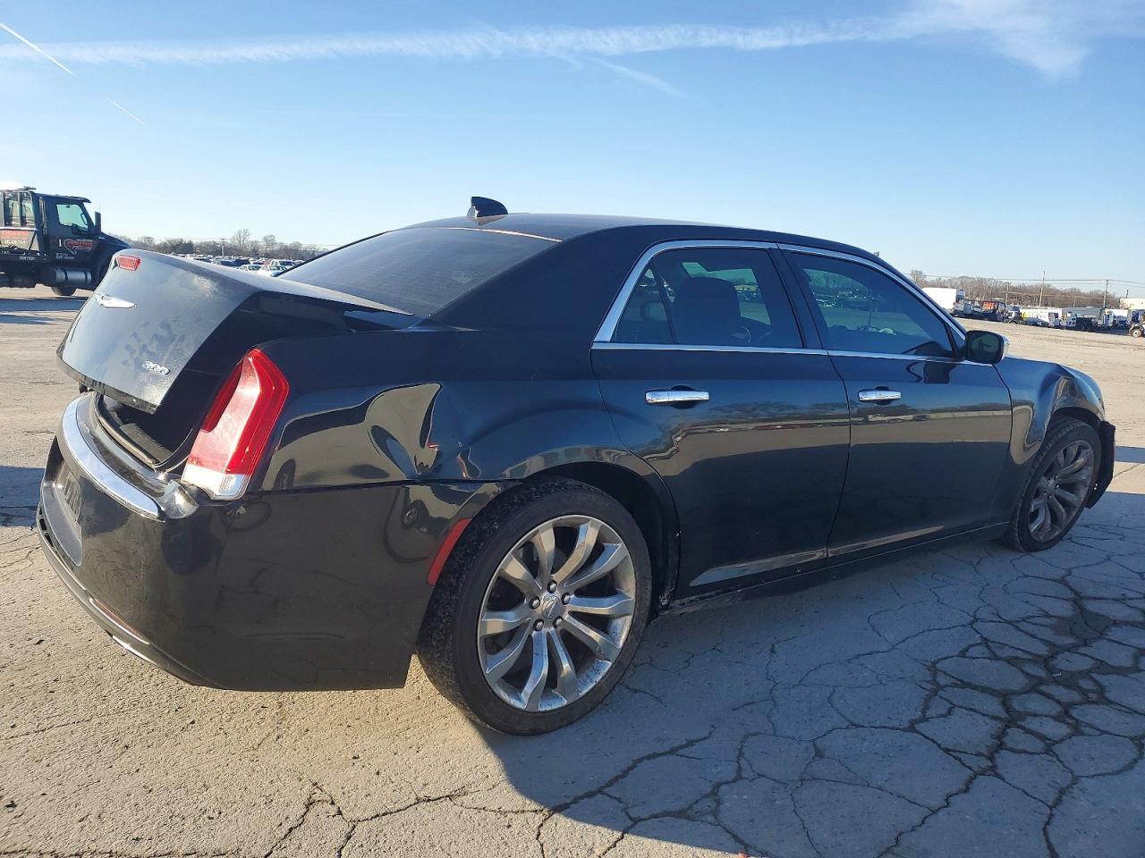 2018 CHRYSLER 300
