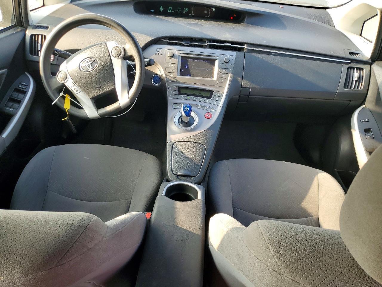 2015 TOYOTA PRIUS