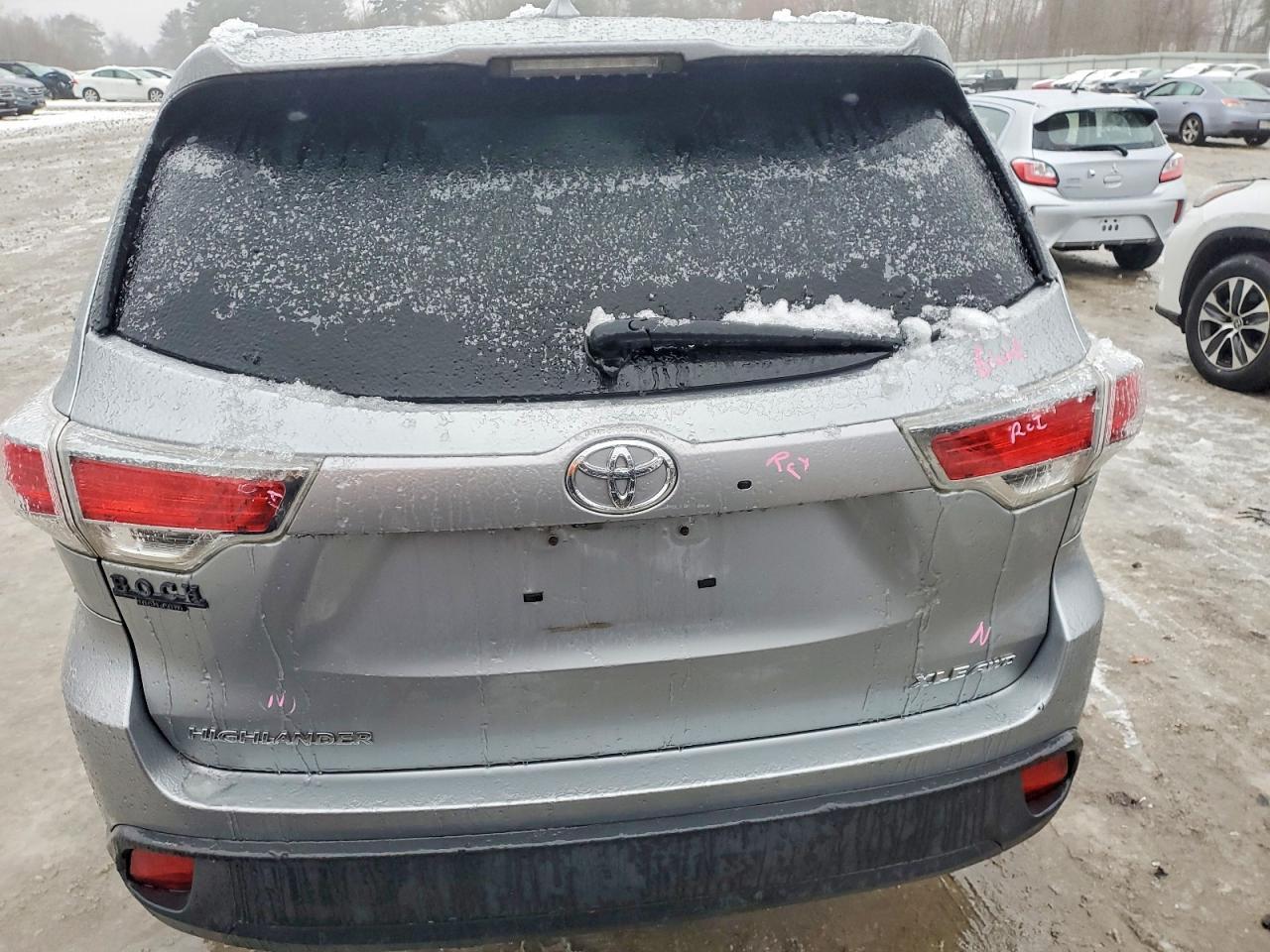 2015 TOYOTA HIGHLANDER