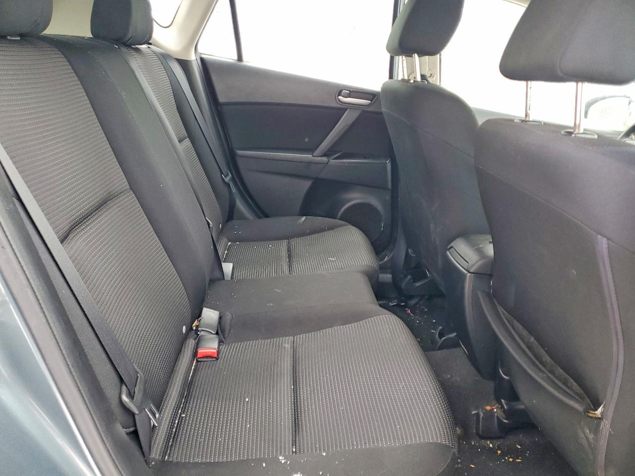 2013 MAZDA 3