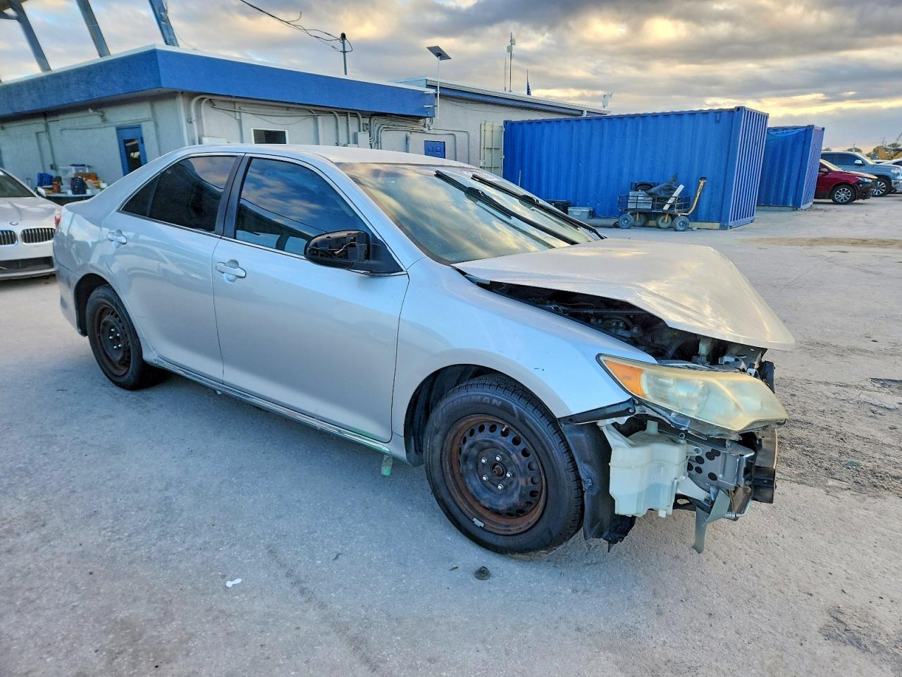 2014 TOYOTA CAMRY
