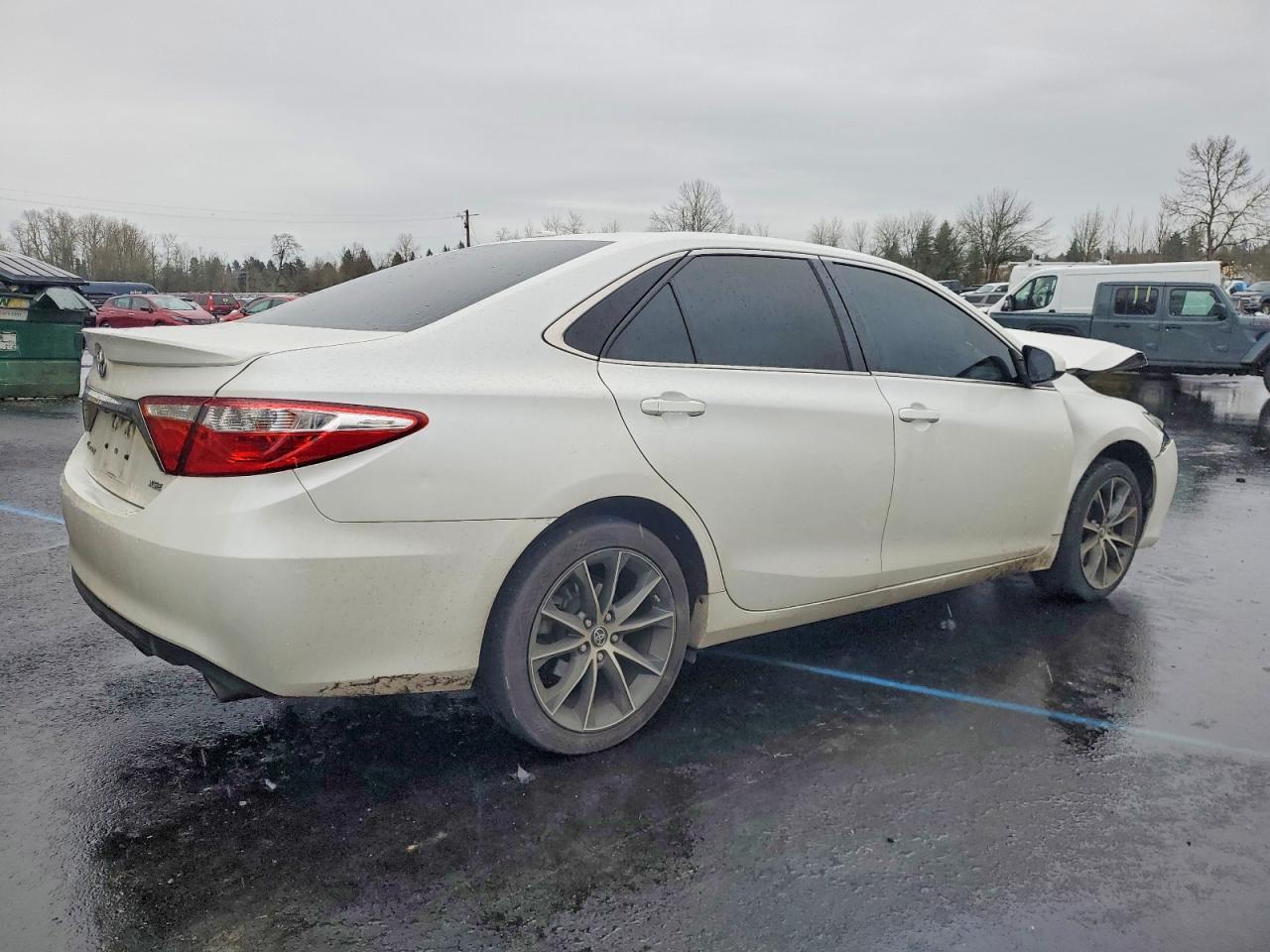 2015 TOYOTA CAMRY