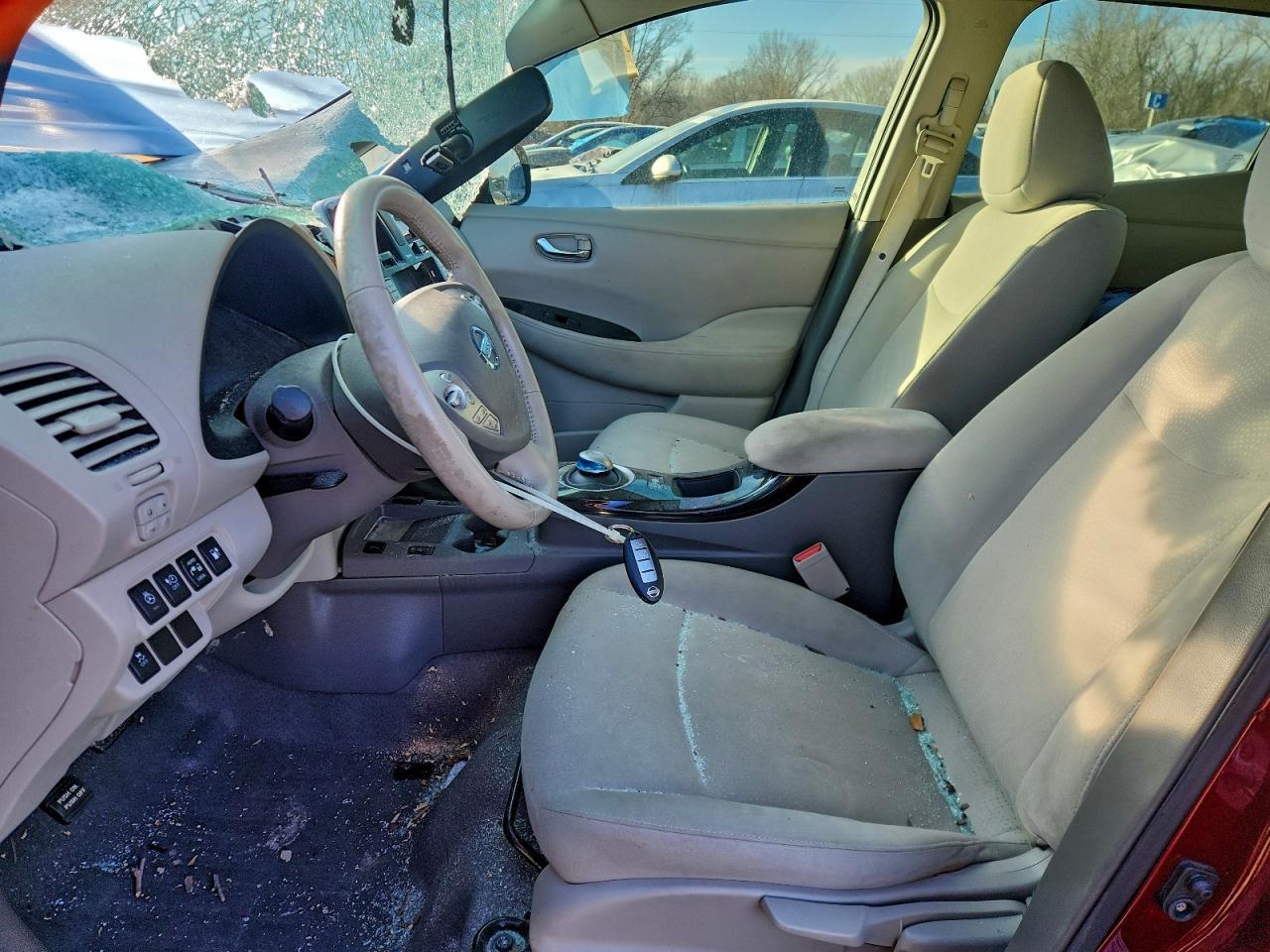 2017 NISSAN LEAF