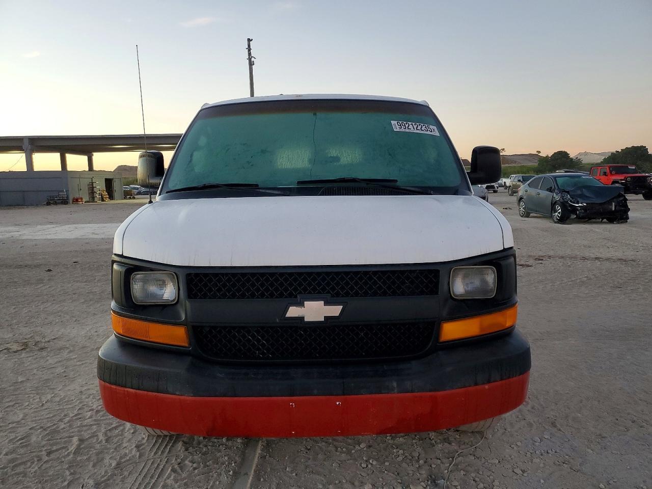 2004 CHEVROLET EXPRESS 2500