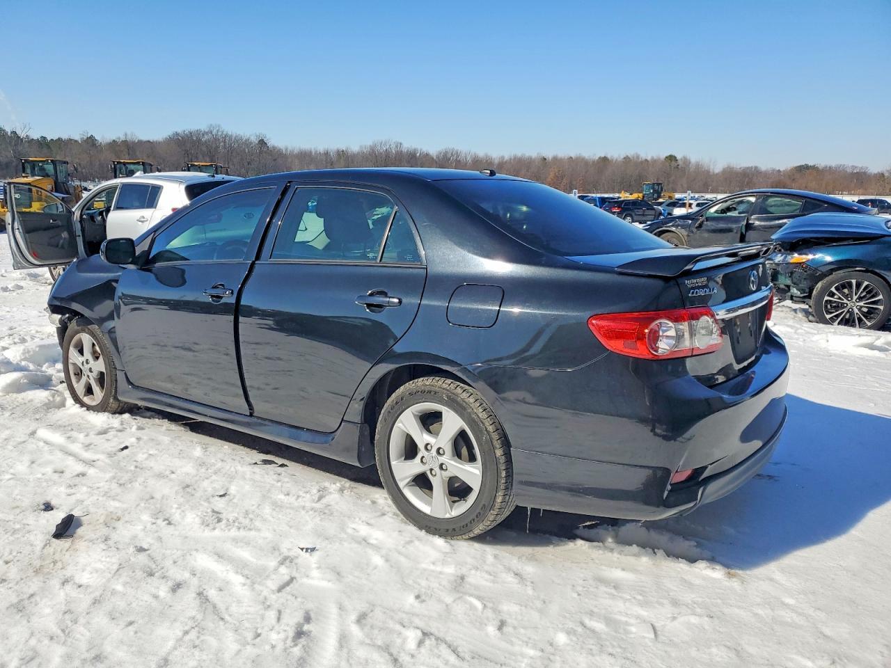2011 TOYOTA COROLLA