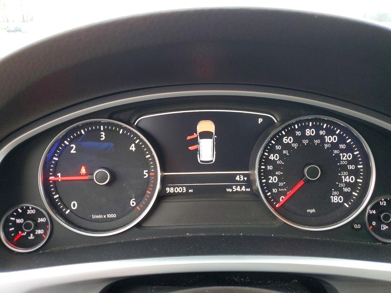 2012 VOLKSWAGEN Touareg