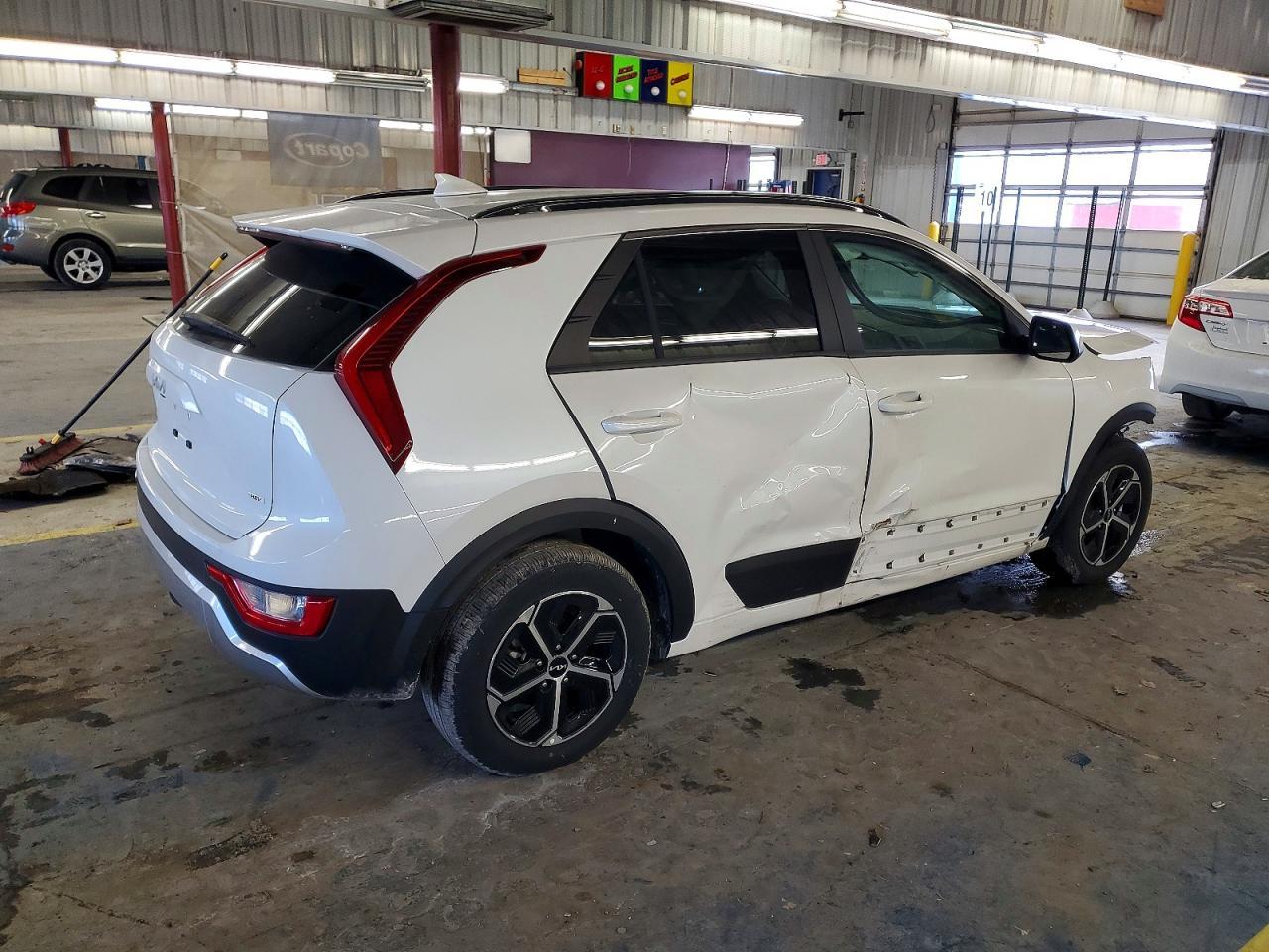 2025 KIA Niro