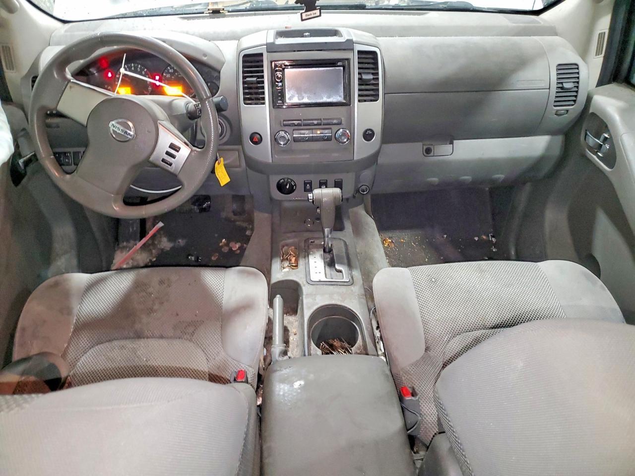 2012 NISSAN Frontier