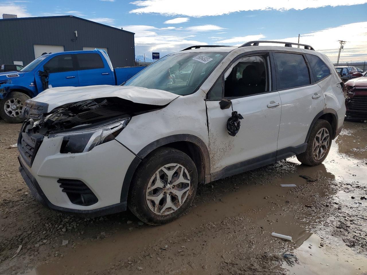 2023 SUBARU FORESTER