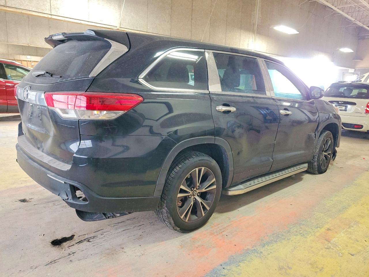 2017 TOYOTA HIGHLANDER