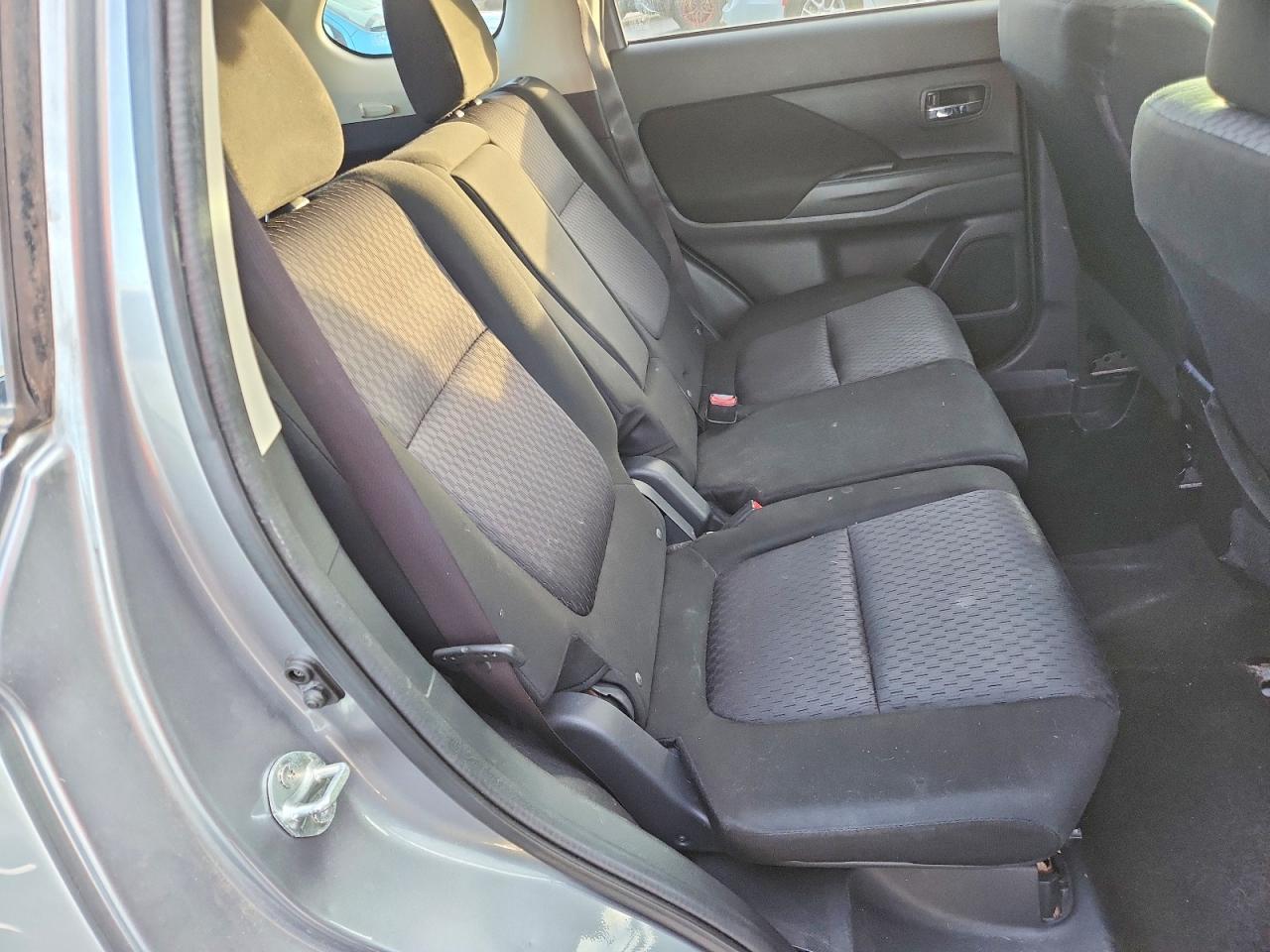 2014 MITSUBISHI outlander