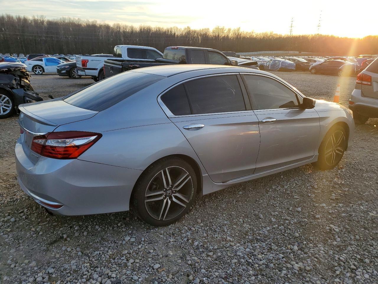 2016 HONDA ACCORD