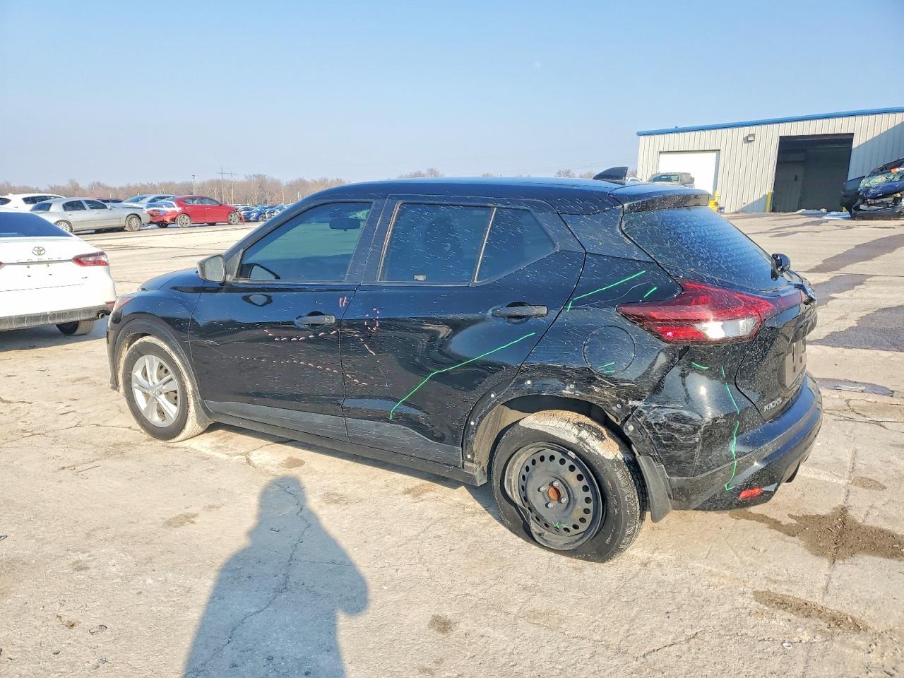 2021 NISSAN KICKS