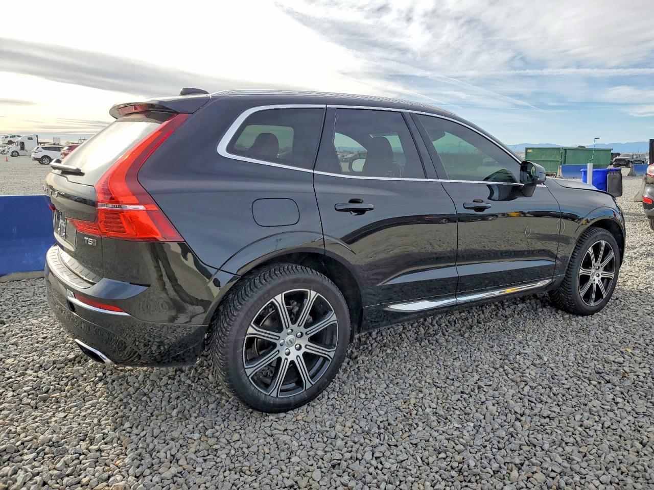 2021 VOLVO XC60