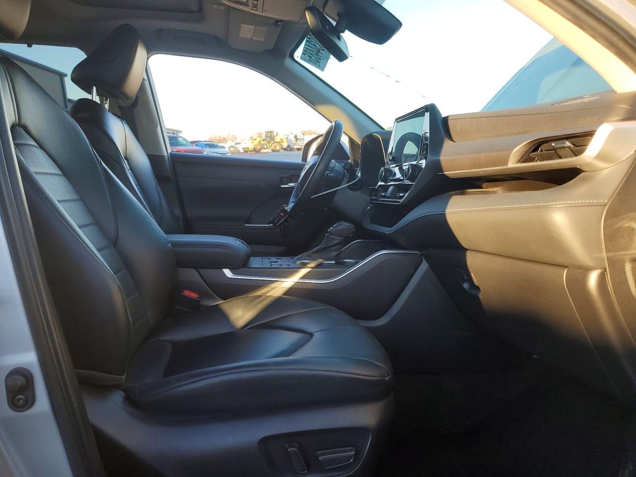 2023 TOYOTA HIGHLANDER