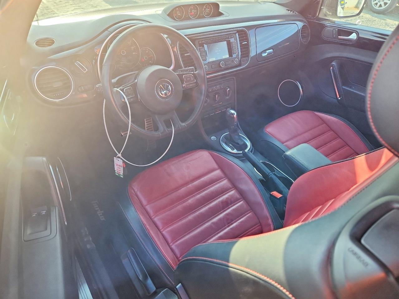 2012 VOLKSWAGEN Beetle