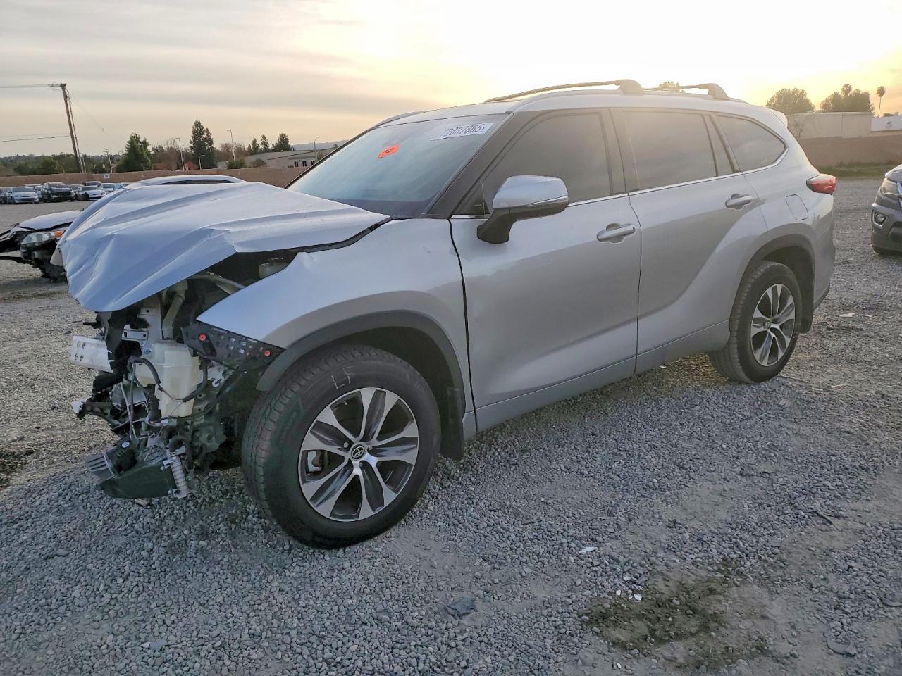 2022 TOYOTA HIGHLANDER
