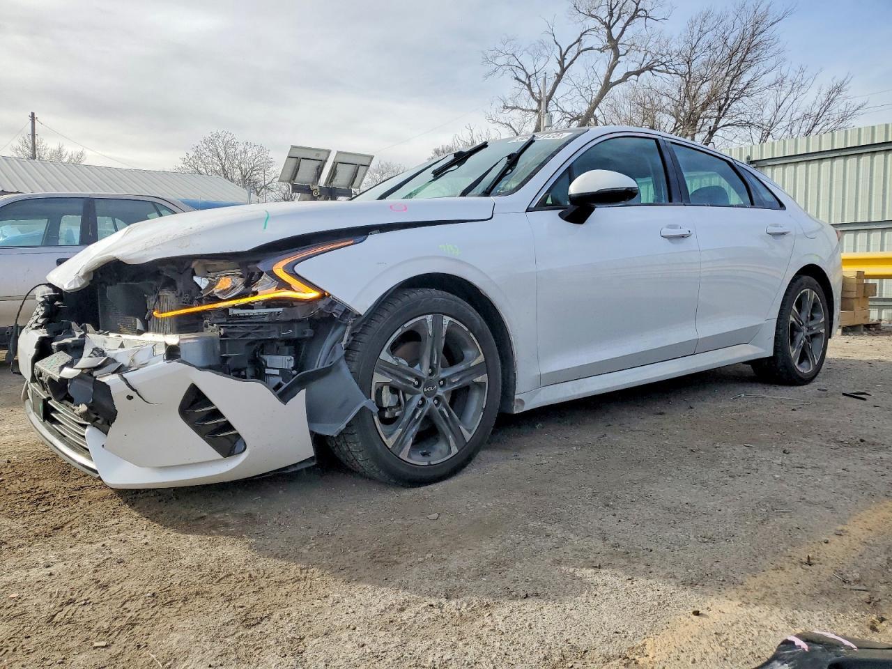 2022 KIA K5