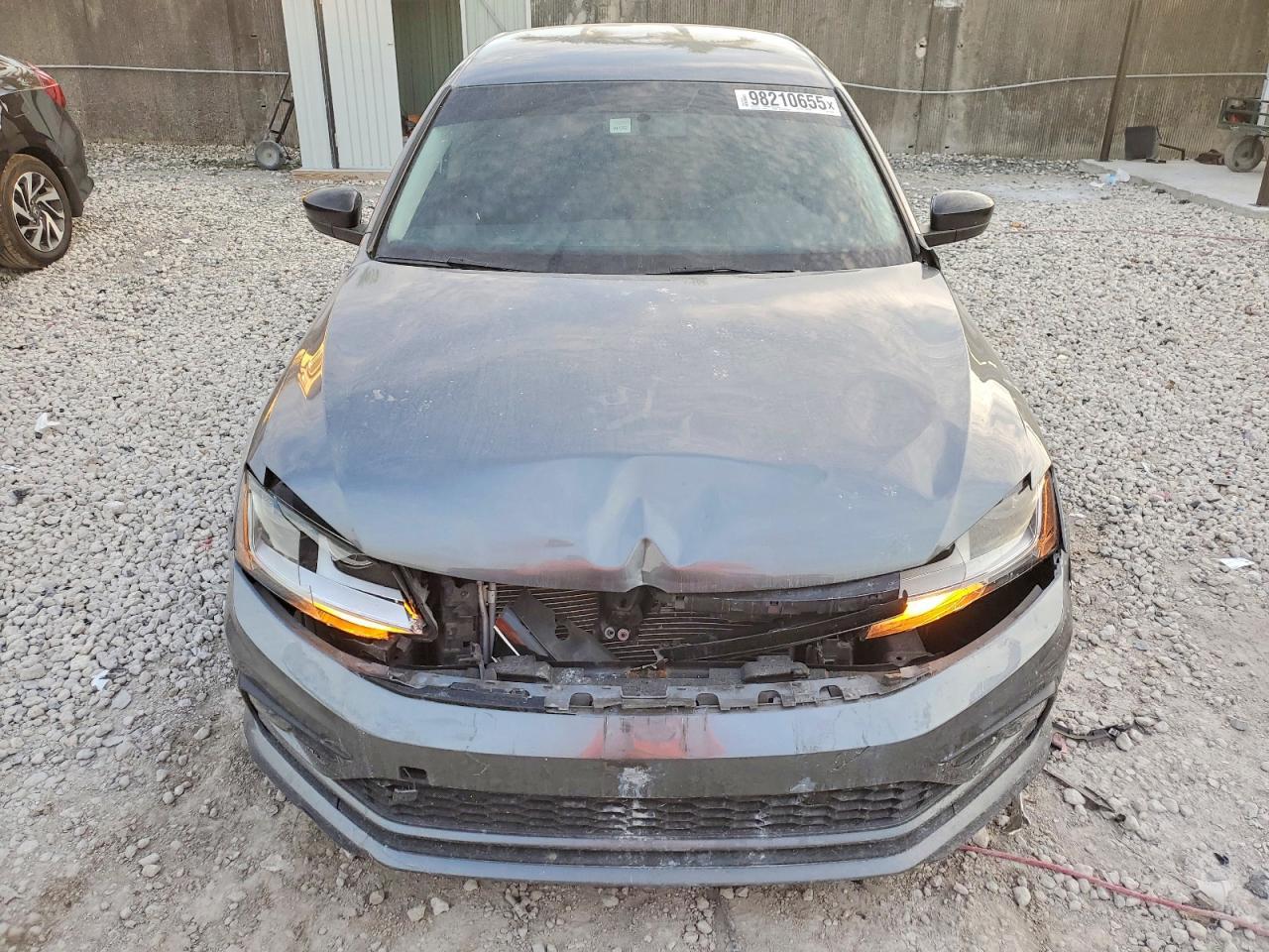 2018 VOLKSWAGEN JETTA