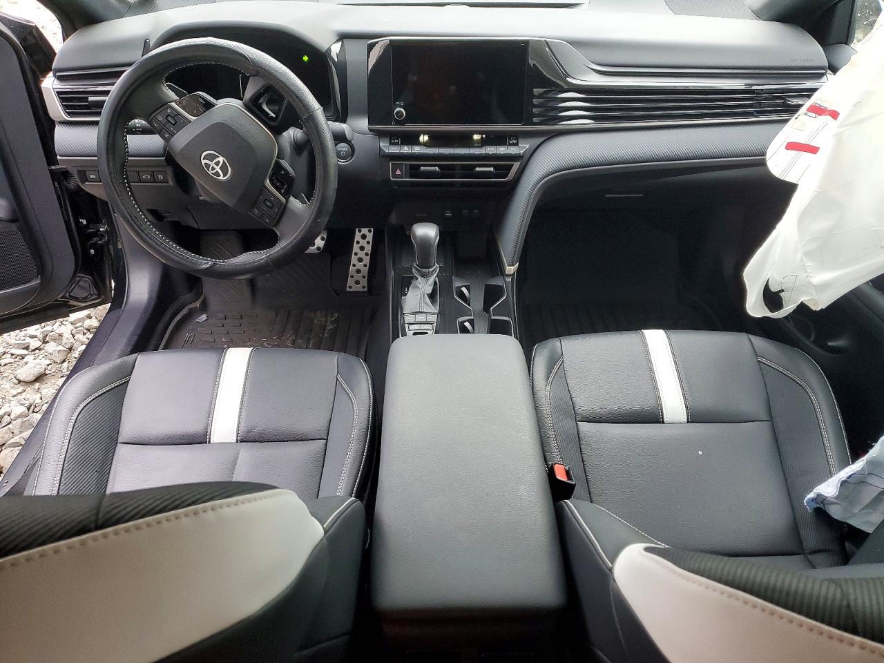 2025 TOYOTA CAMRY