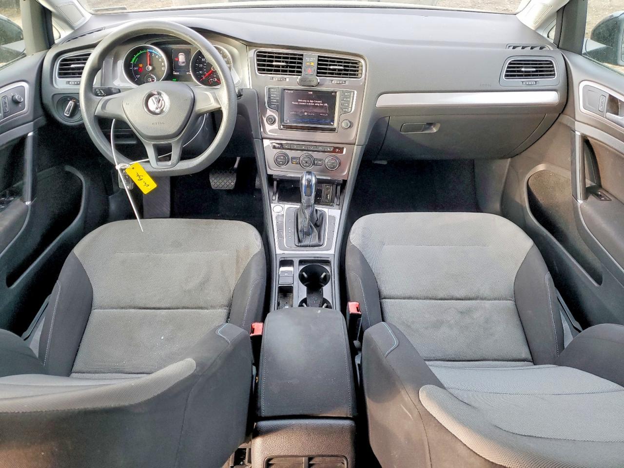 2016 VOLKSWAGEN e-Golf