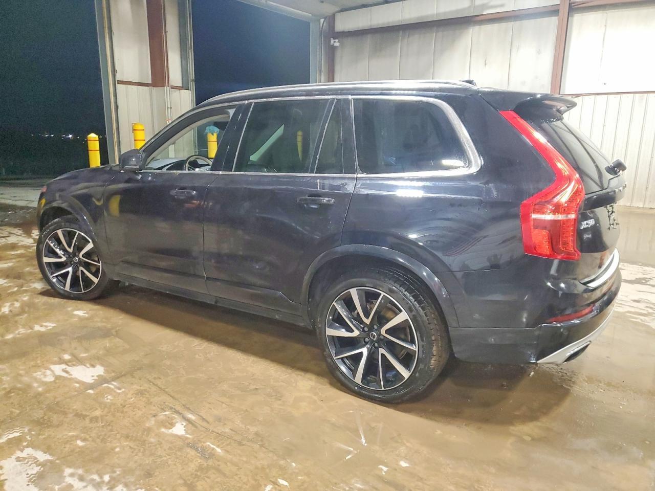 2020 VOLVO XC90