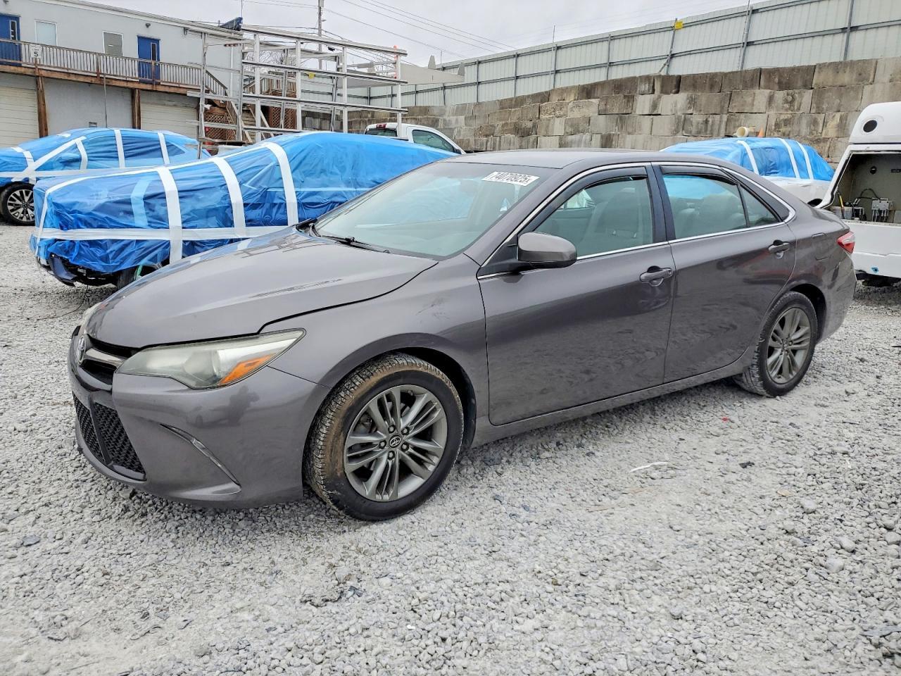 2016 TOYOTA CAMRY