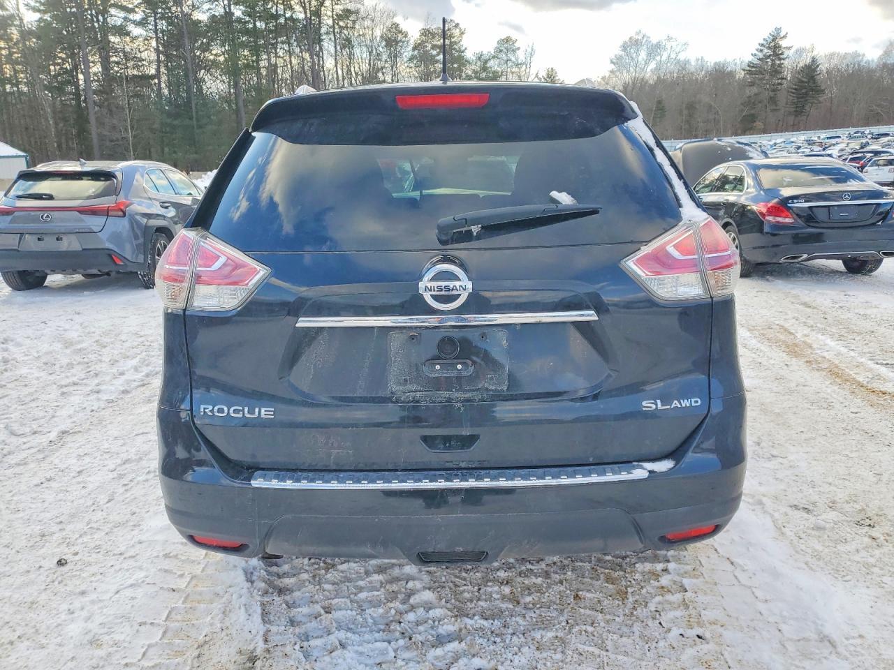 2016 NISSAN ROGUE