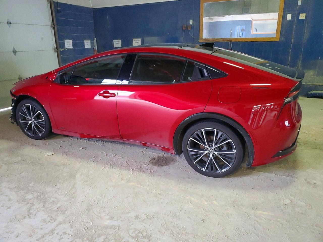 2024 TOYOTA PRIUS